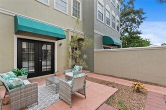 1427 Harbour Walk Dr in Tampa, FL - Building Photo - Building Photo