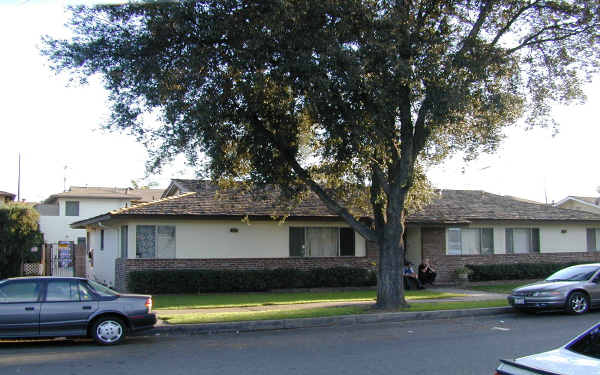 Fay Lane Apartments in Anaheim, CA - Building Photo