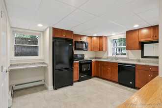 39 Warren St, Unit A in Newburyport, MA - Foto de edificio - Building Photo