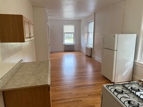49 Congers Rd in New City, NY - Building Photo - Building Photo