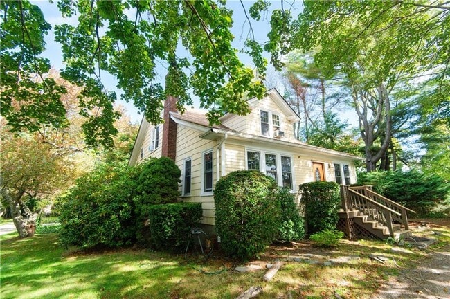 property at 556 E Main Rd