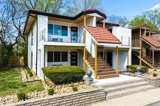 Mission Road Studios in Kansas City, KS - Foto de edificio - Building Photo