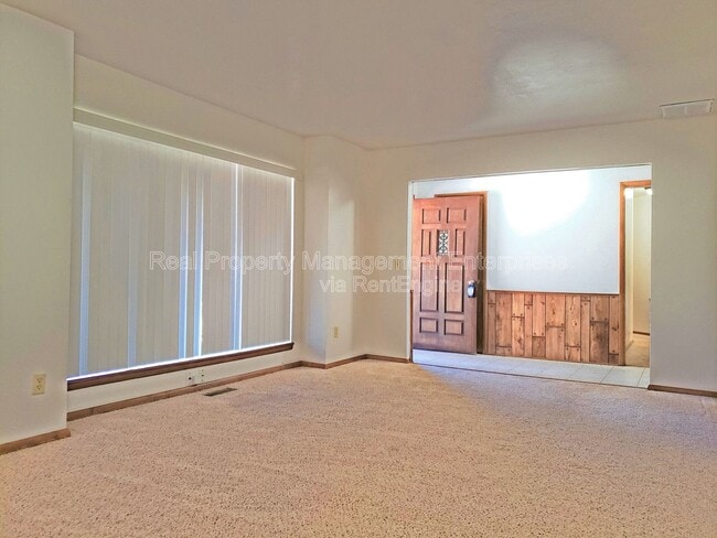 301 S Ranchwood Manor Dr in Oklahoma City, OK - Building Photo - Building Photo