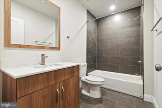 2157 E Lehigh Ave in Philadelphia, PA - Foto de edificio - Building Photo