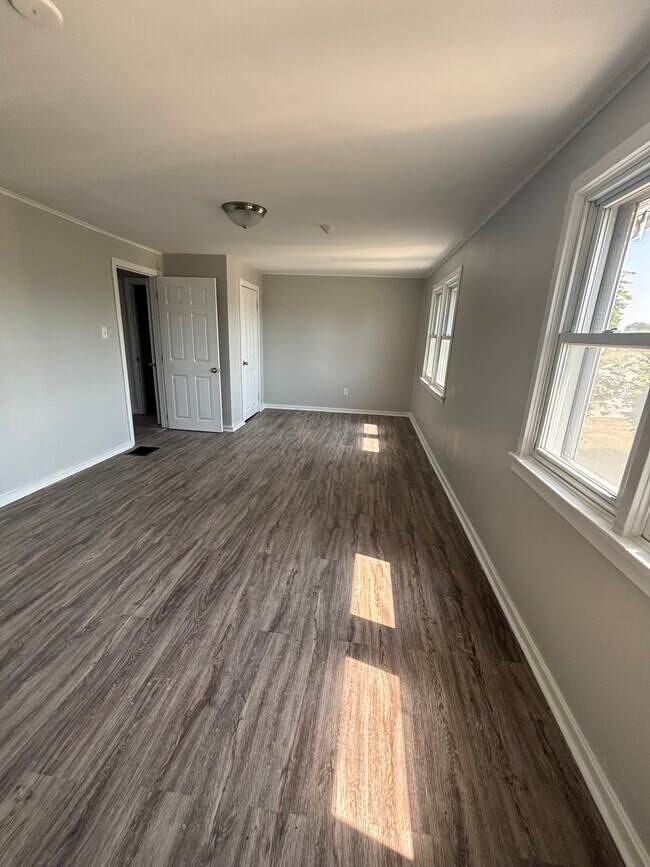 Very large 2 bedroom townhome in Picton in Prince Edward, ON - Building Photo - Building Photo