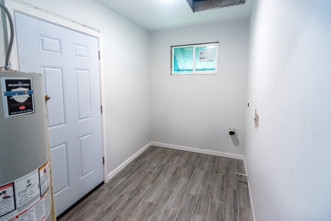 2102 Norman St in Pasadena, TX - Foto de edificio - Building Photo