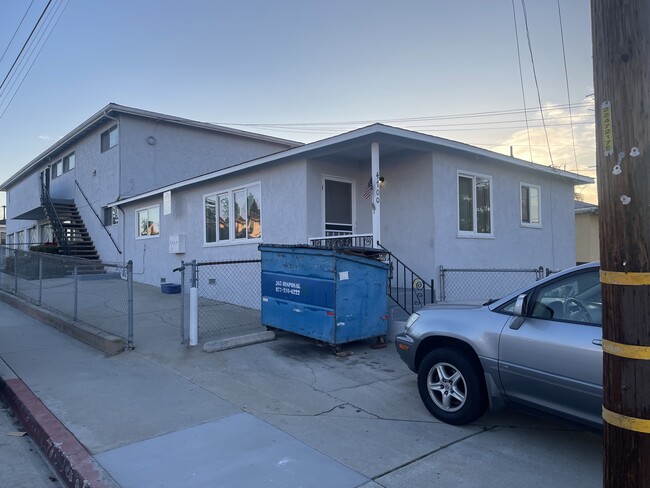 4700 W 172nd St, Unit D in Lawndale, CA - Foto de edificio - Building Photo