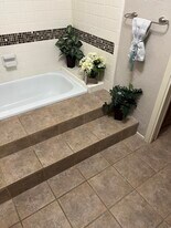 3136 Pin Oak Ct in Farmers Branch, TX - Building Photo