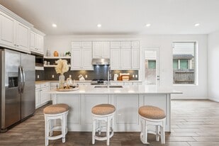 4925 Chester Lk Ln in Porter, TX - Building Photo