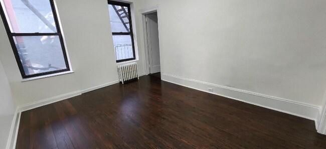 159 E 55th St in New York, NY - Building Photo - Building Photo