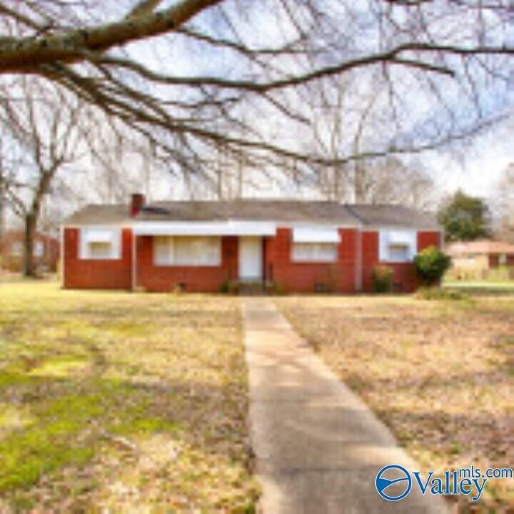 4309 Memorial Pkwy NW in Huntsville, AL - Foto de edificio