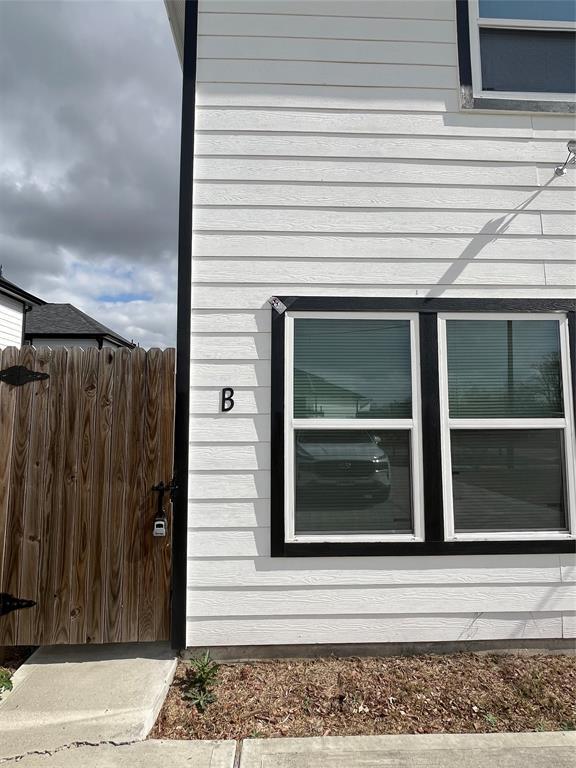 7412 Pond St in Houston, TX - Building Photo - Building Photo