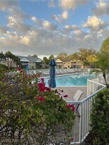 138 Pebble Shores Dr in Naples, FL - Building Photo