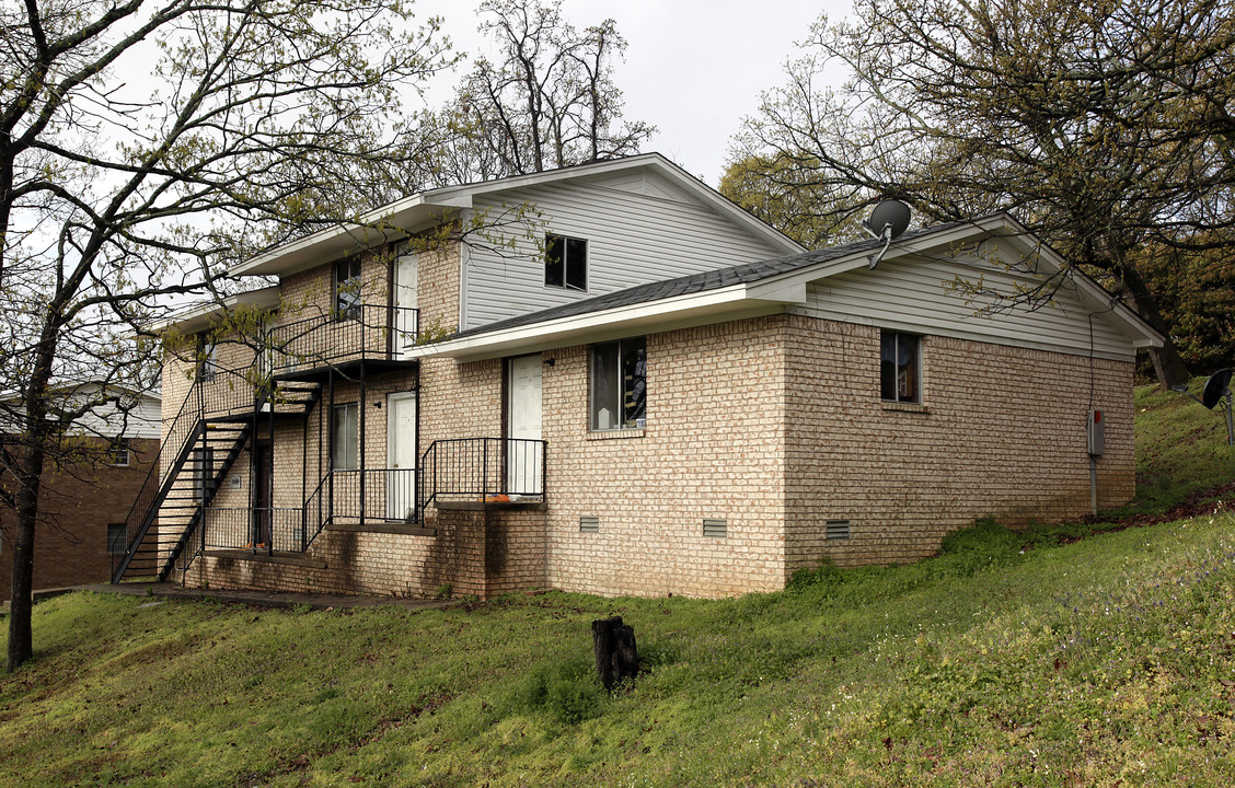 5009 N Walnut Rd in North Little Rock, AR - Building Photo