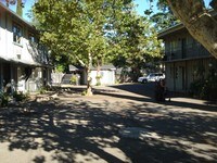 Building Photo - 2705 Akard Ave Apartments in Redding, California