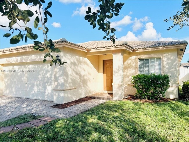 4537 SW 134th Ave in Miramar, FL - Building Photo - Building Photo
