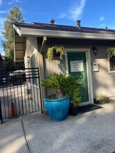 Spacious 1 and 2 Bedrooms, Gated, Pool & READY TO GO! in Sacramento, CA - Building Photo - Building Photo