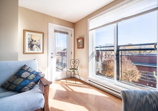 3625 Masson Rue in Montréal, QC - Building Photo - Building Photo