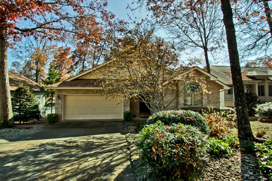 124 Agoli Way in Loudon, TN - Building Photo