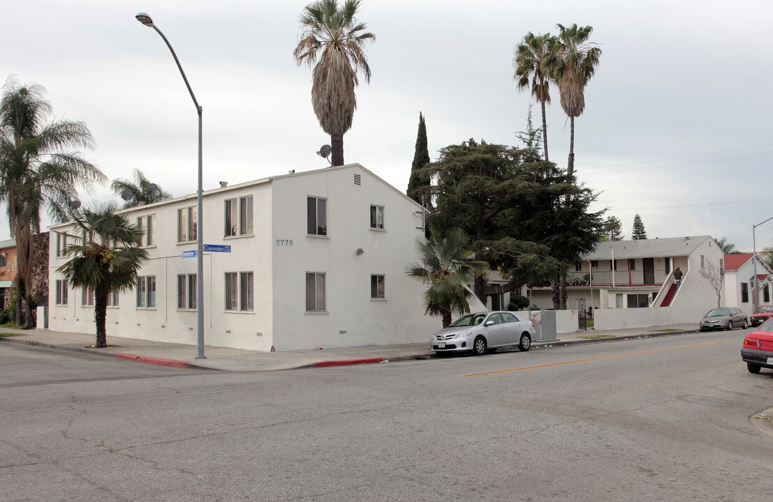 2776 Clarendon Ave in Huntington Park, CA - Foto de edificio