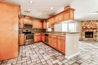 940 Cortland Way in Palm Harbor, FL - Building Photo - Building Photo