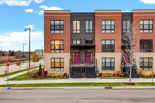 1200 Lakepointe Dr in Schaumburg, IL - Building Photo