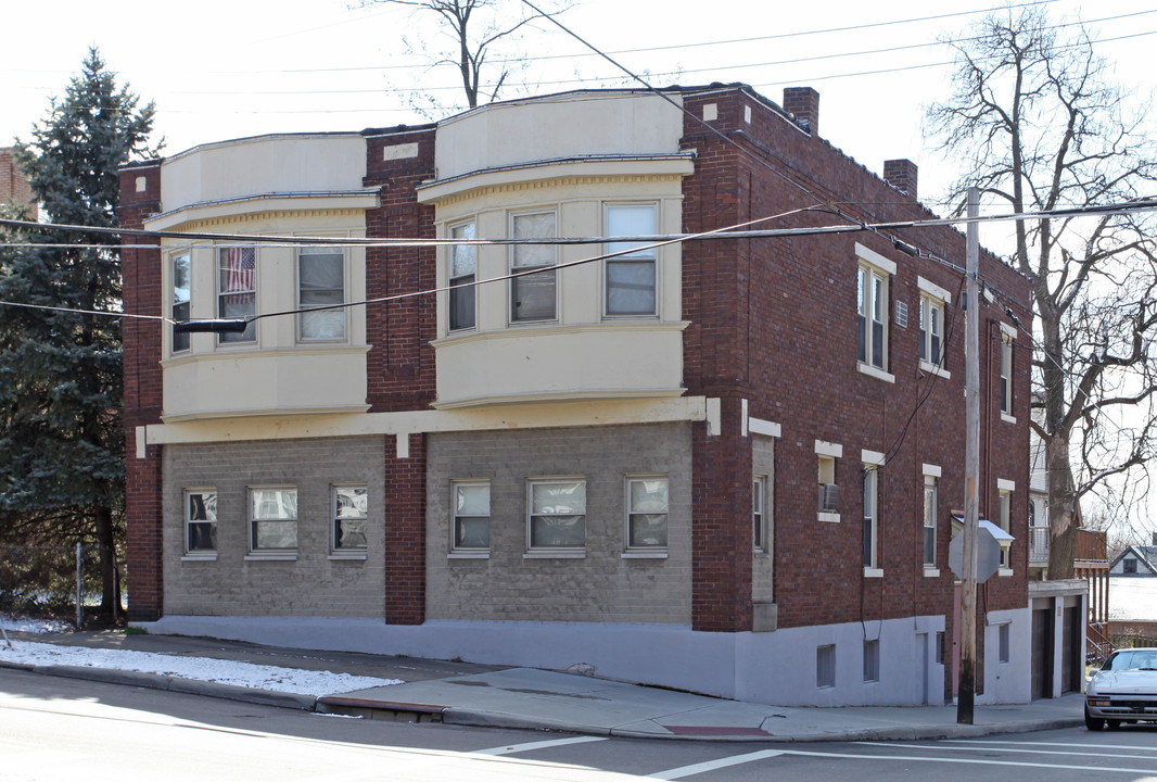 5018 Marion Ave in Cincinnati, OH - Building Photo