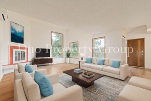 2286 Corinthian Ct in Eugene, OR - Building Photo