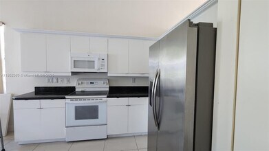 772 Sand Creek Cir in Weston, FL - Building Photo - Building Photo
