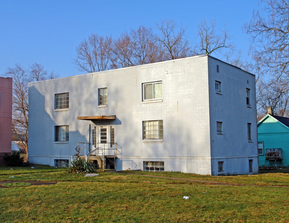 789 E Market St in Xenia, OH - Building Photo