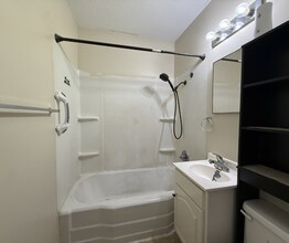 6215 Independence St in Park City, KS - Building Photo - Building Photo