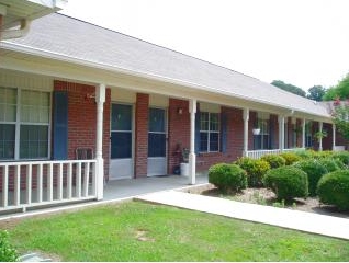 Meadowcrest Apartments in Luverne, AL - Building Photo