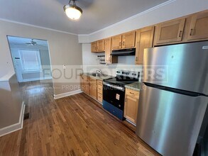 1462 N Cherry St in Winston-Salem, NC - Building Photo - Building Photo