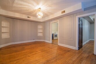 7839 S Kingston Ave in Chicago, IL - Building Photo - Building Photo