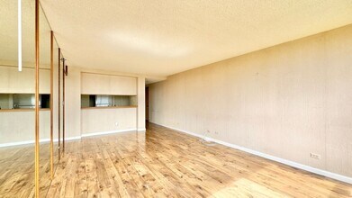 5333 Likini St in Honolulu, HI - Building Photo - Building Photo