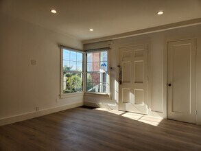 530 Richmond St in El Cerrito, CA - Foto de edificio - Building Photo