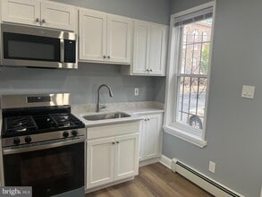 1223 S 10th St in Camden, NJ - Building Photo - Building Photo