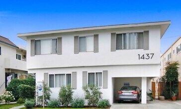 1437 Brockton Ave, Prime West LA, north of SM Blvd in Los Angeles, CA - Foto de edificio - Building Photo