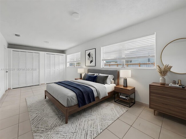 12232 SW 31st Ter in Miami, FL - Building Photo - Building Photo