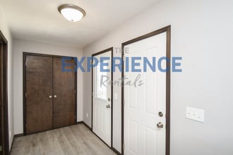 3704 S Outfield Cir in Sioux Falls, SD - Building Photo - Building Photo