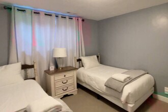 3592 Bengal Blvd in Cottonwood Heights, UT - Building Photo - Building Photo