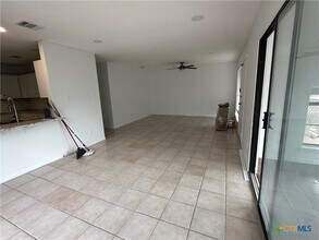 136 Discovery Ln in San Marcos, TX - Building Photo - Building Photo