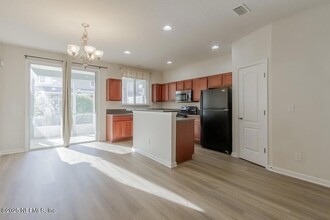 2374 Red Moon Dr, Unit 90 in Jacksonville, FL - Building Photo - Building Photo