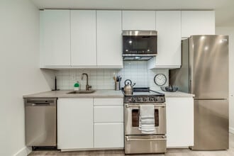 115 Manning Ave in Toronto, ON - Building Photo - Building Photo