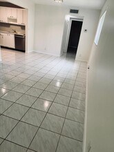 9920 NW 68th Pl in Tamarac, FL - Building Photo - Building Photo