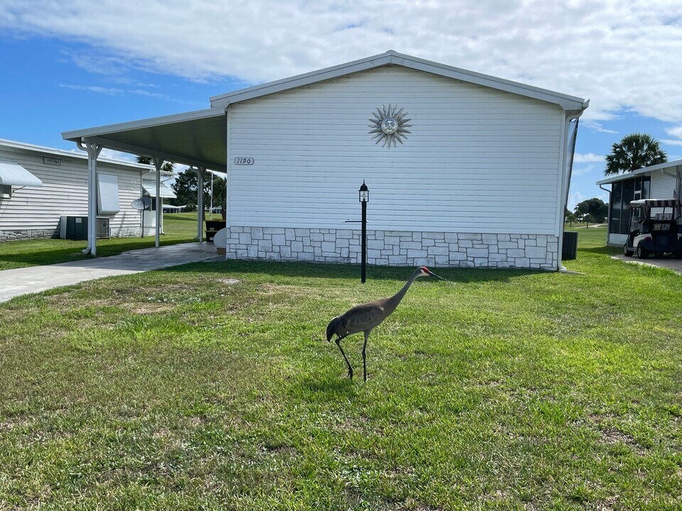 1190 Barefoot Cir in Sebastian, FL - Building Photo