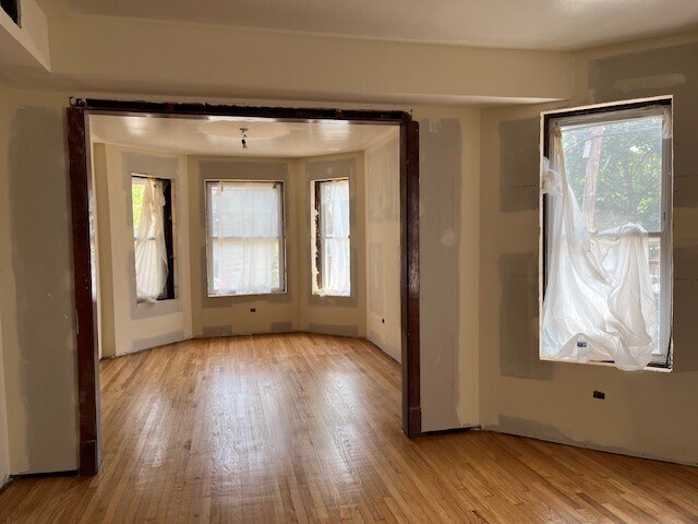 2000 N Sawyer Ave, Unit 1 in Chicago, IL - Building Photo