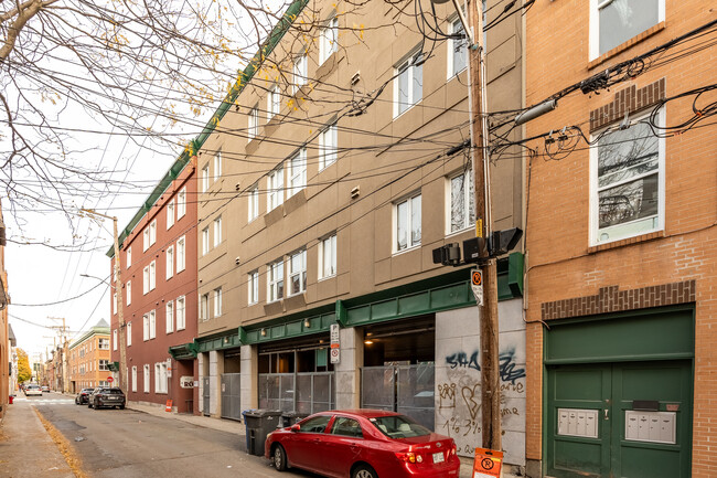 362 Du Pont Rue in Québec, QC - Building Photo - Building Photo