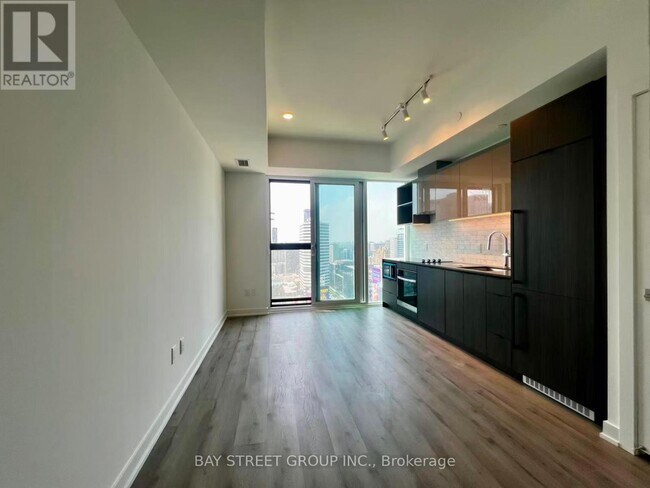 252 Church St in Toronto, ON - Building Photo - Building Photo