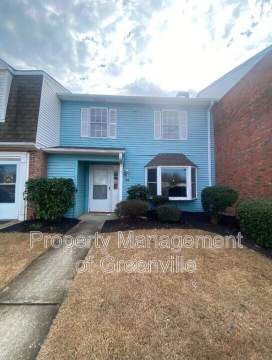 12 Birchview St in Taylors, SC - Foto de edificio